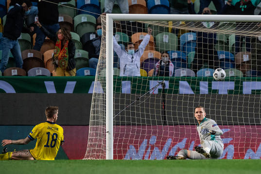 goalkeeper Robin Olsen of Sweden looks dejected