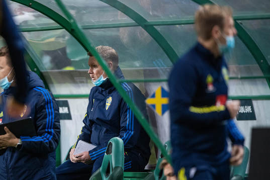 assistant coach Peter Wettergren of Sweden