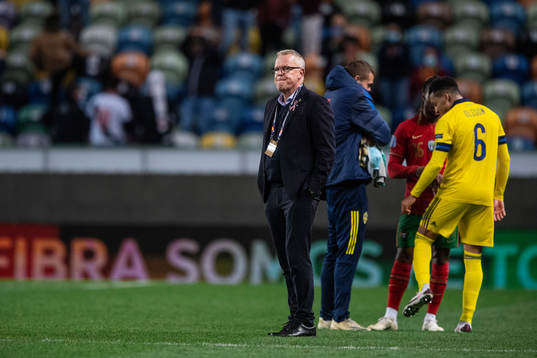 head coach Janne Andersson of Sweden looks dejected