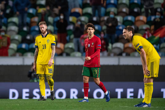 Pontus Jansson of Sweden looks dejected