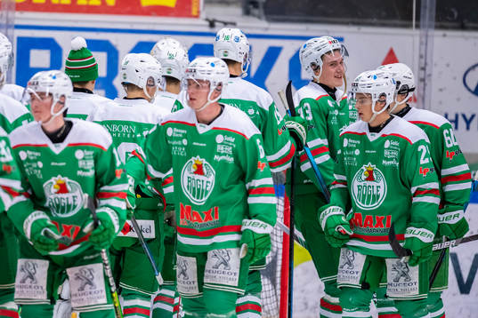 Röglespelarena jublar