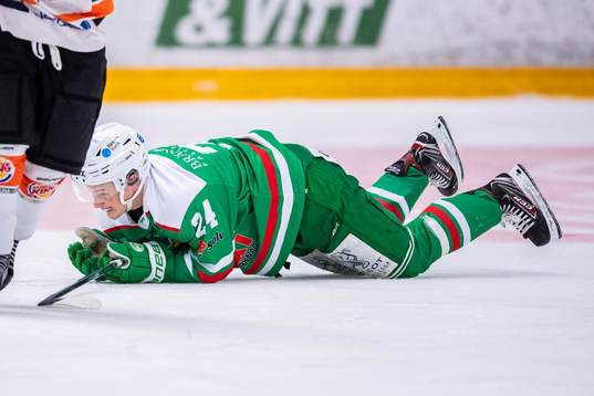 Rögles Casper Lindahl har ont