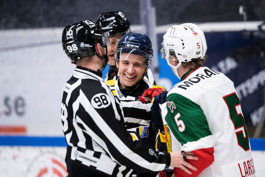 Södertäljes Rasmus Kahilainen och Moras Viktor Larsson