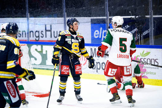 Södertäljes Rasmus Kahilainen och Moras Viktor Larsson