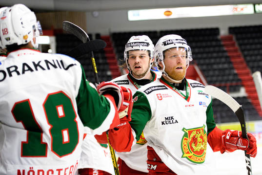 Moras Måns Carlsson och Daniel Ljunggren jubla
