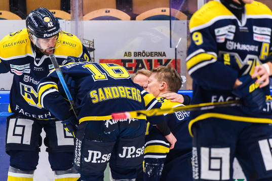 s Simon Önerud blir undersökt