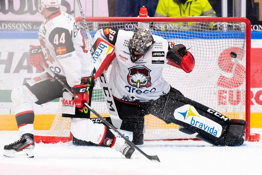 s Fredrik Forsberg (ej i bild) för 2-1 bakom Malmö