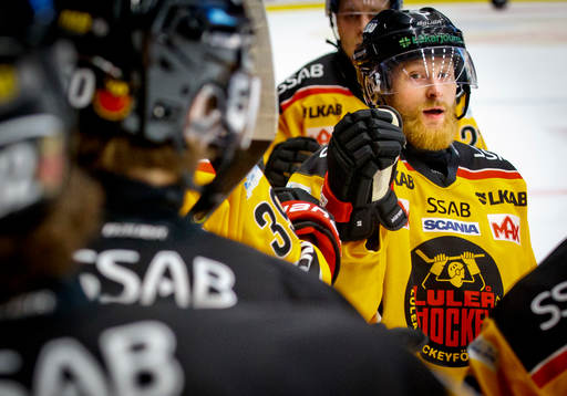Luleås Linus Klasen jublar