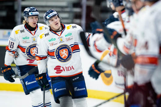 Växjös Pontus Holmberg jublar