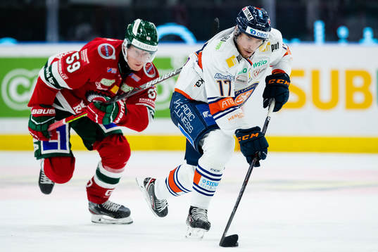 Frölundas Simon Hjalmarsson och Växjös Emil Forslund
