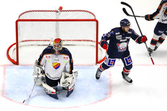 Linköpings Patrik Lundh jublar