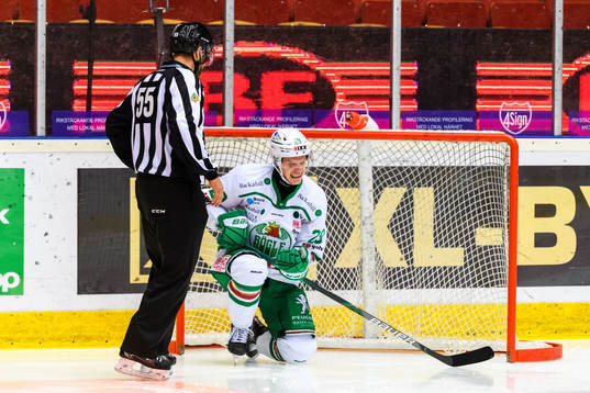Rögles Anton Bengtsson har ont