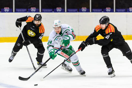 Rögles Benjamin Smith och Brynäs Tomi Sallinen