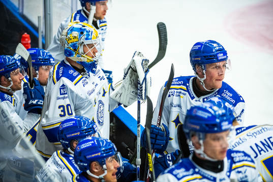 Leksands målvakt Janne Juvonen deppar