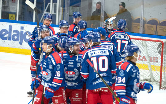 Oskarshamns spelare jublar
