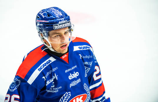 Oskarshamns Filip Karlsson jublar