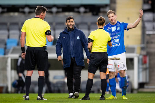 Norrbys manager Mak Lind och Nicklas Savolainen i