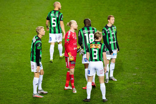 GAIS spelare samlade innan fotbollsmatchen i Superettan