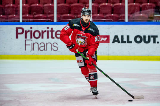 Malmö Redhawks Joe Veleno värmer upp innan