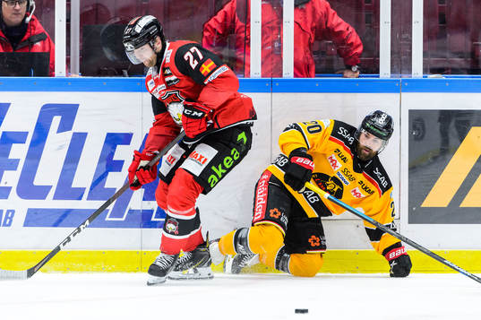 Malmö Redhawks Pontus Westerholm mot Luleås Jack Connolly