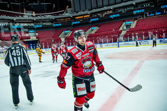Malmö Redhawks Pontus Westerholm jublar