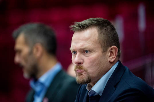 Malmö Redhawks tränare Joakim Fagervall deppar