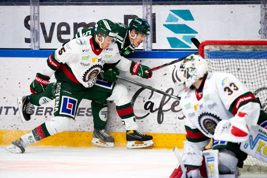 Frölundas Filip Johansson och Färjestads Sebastian Erixon