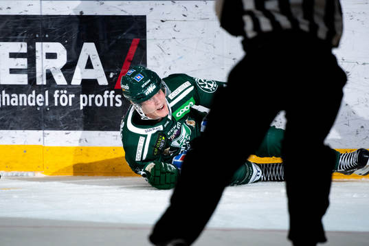 Färjestads Carl Jakobsson jublar