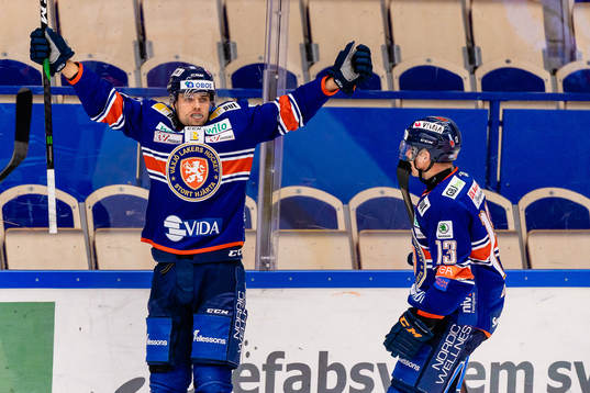 Växjös Emil Pettersson jublar