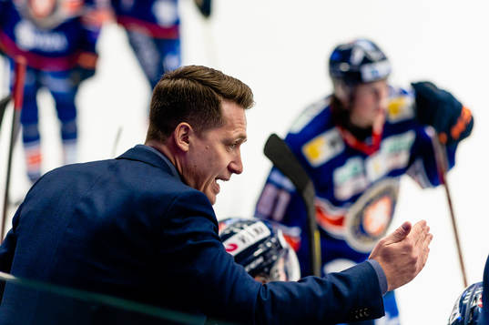 Växjös tränare Sam Hallam
