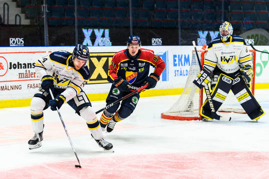 s Eric Martinsson och Djurgårdens Linus Andersson