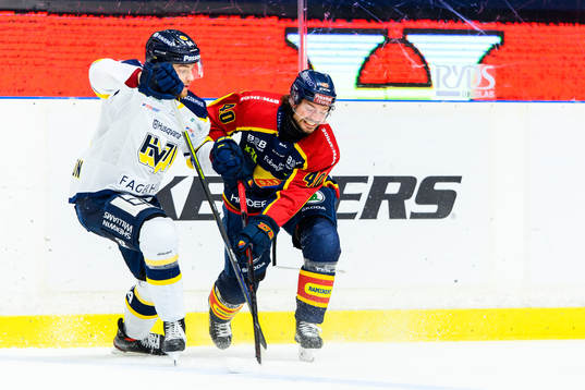 s Eric Martinsson och Djurgårdens Jacob Josefson