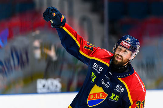 Djurgårdens Dick Axelsson jublar