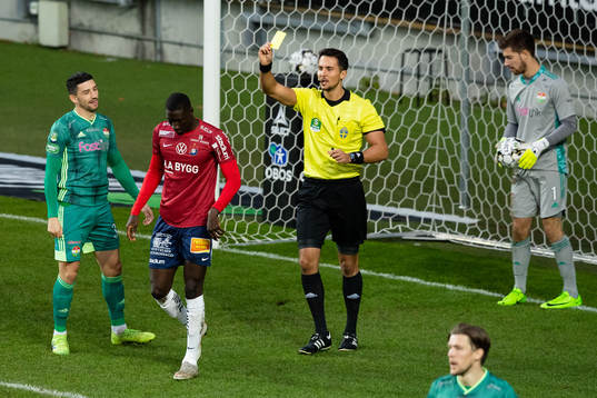 Örgrytes Marokhy Ndione får en varning