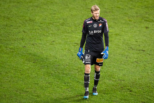 Örgrytes målvakt Fredrik Andersson deppar i halvtid av