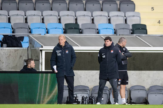 Örgrytes tränare Sören Börjesson och  Miguel Beas