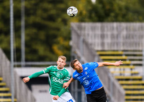 Brages Alexander Zetterström och Halmstads Mikael Boman