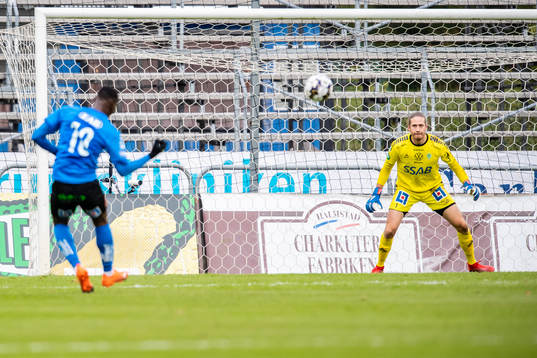Brages målvakt Adrian Engdahl