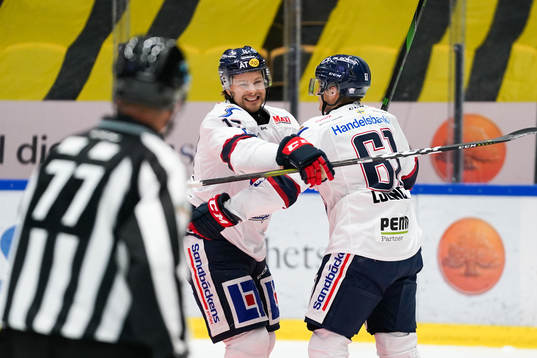 Linköpings Markus Ljungh jublar med Andrew Gordon