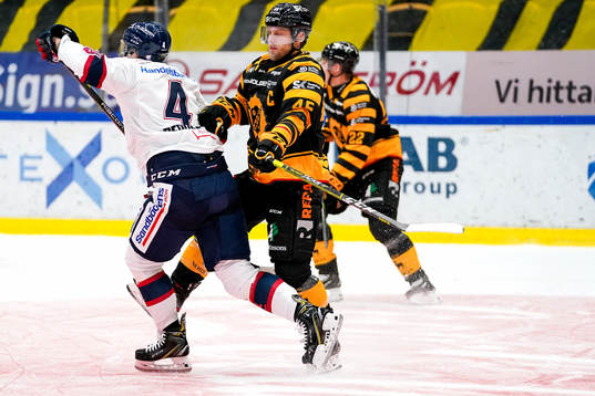 Linköpings Filip Berglund och Skellefteås Oscar Möller