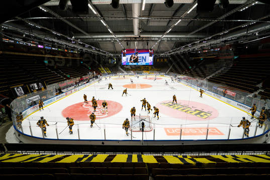 Uppvärmning i Skellefteå Kraft Arena före