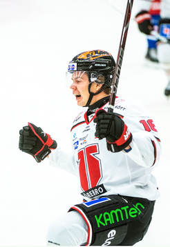 Örebros Lukas Pilö jublar
