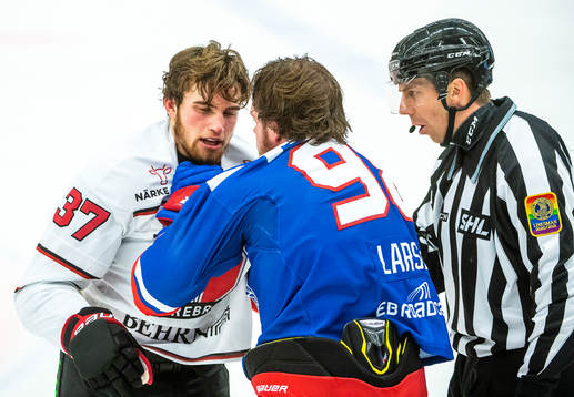 Oskarshamns Oliver Larsen och Örebros Glenn Gustafsson i