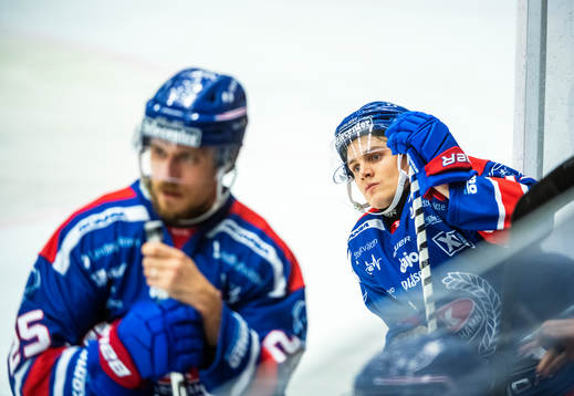Oskarshamns Tyler Kelleher och Johannes Salmonsson deppar