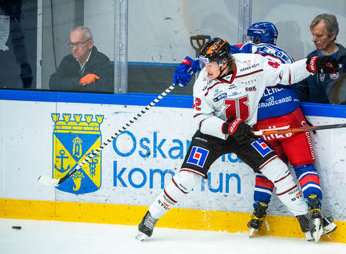 Örebros Robin Salo och Oskarshamns Tyler Kelleher