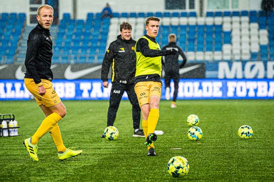 Vegard Leikvoll Moberg of Bodø/Glimt and Marius