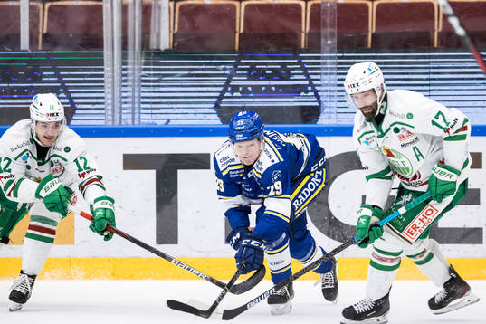 Rögles Brady Ferguson och Leksands Emil Heineman och