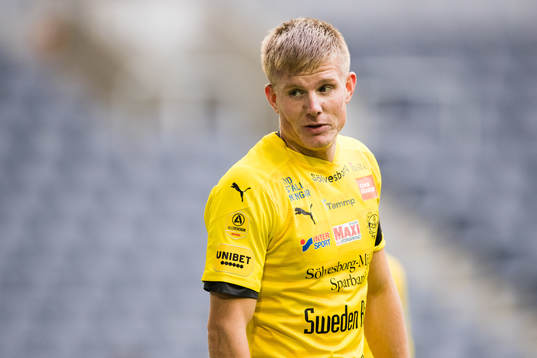 Mjällbys Eric Björkander deppar
