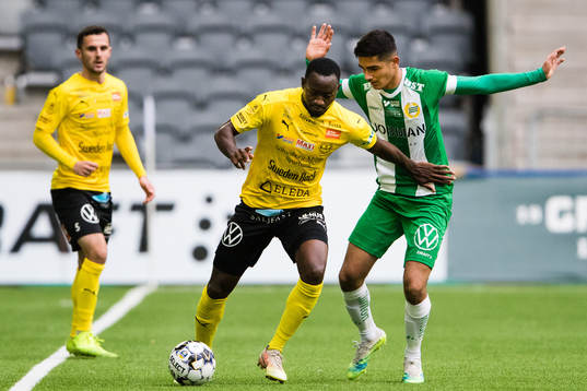 Mjällbys Moses Ogbu och Hammarbys Aimar Sher