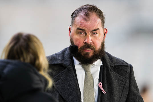 Alexander Axén, Dplay, innan fotbollsmatchen i Allsvenskan